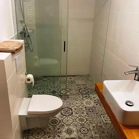 W łęgu Natury Gospodarstwo agroturystyczne *